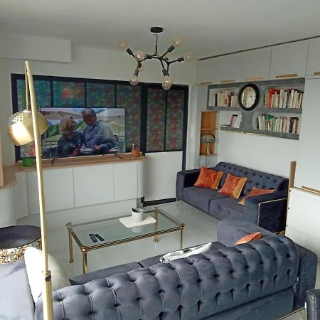 Liege Centre Mediacite Appartement Possible Parking Terrasse Immense 8Eme Pour 2 Personnes Extérieur photo