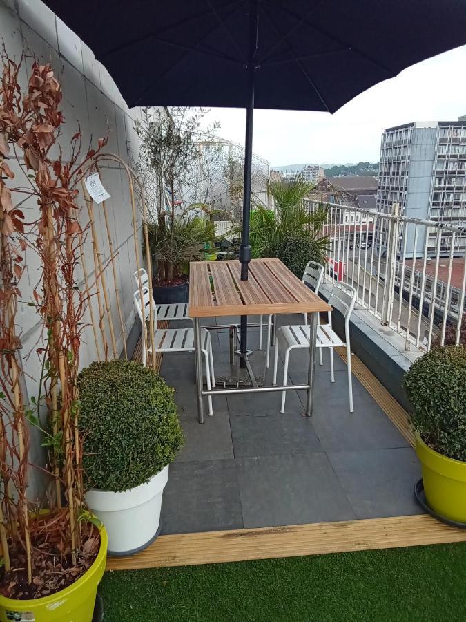 Liege Centre Mediacite Appartement Possible Parking Terrasse Immense 8Eme Pour 2 Personnes Extérieur photo