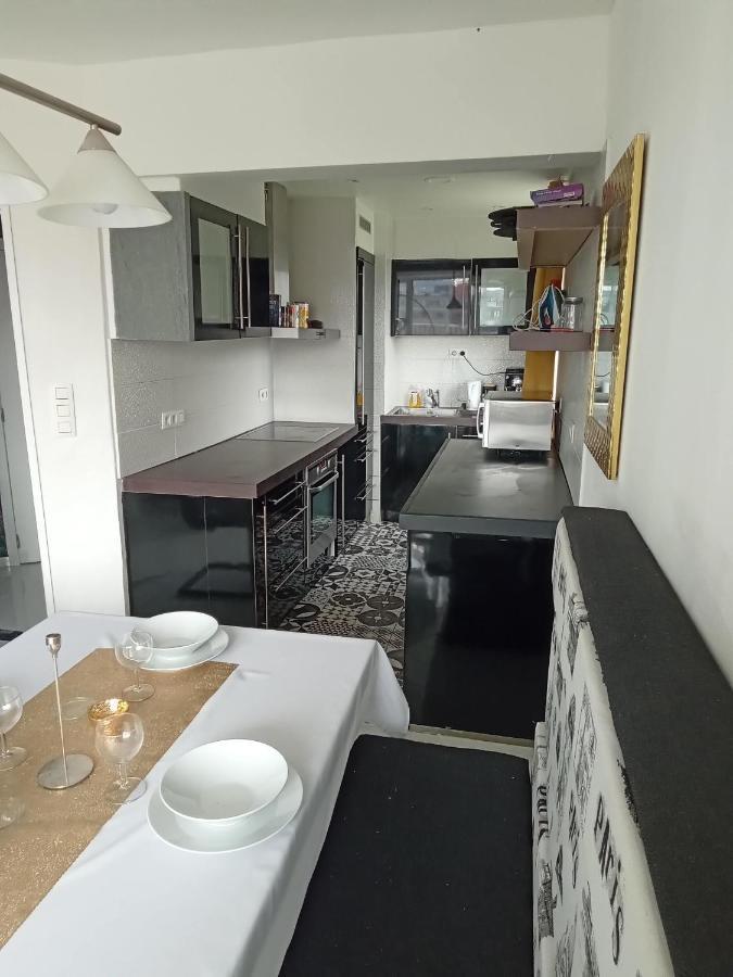 Liege Centre Mediacite Appartement Possible Parking Terrasse Immense 8Eme Pour 2 Personnes Extérieur photo